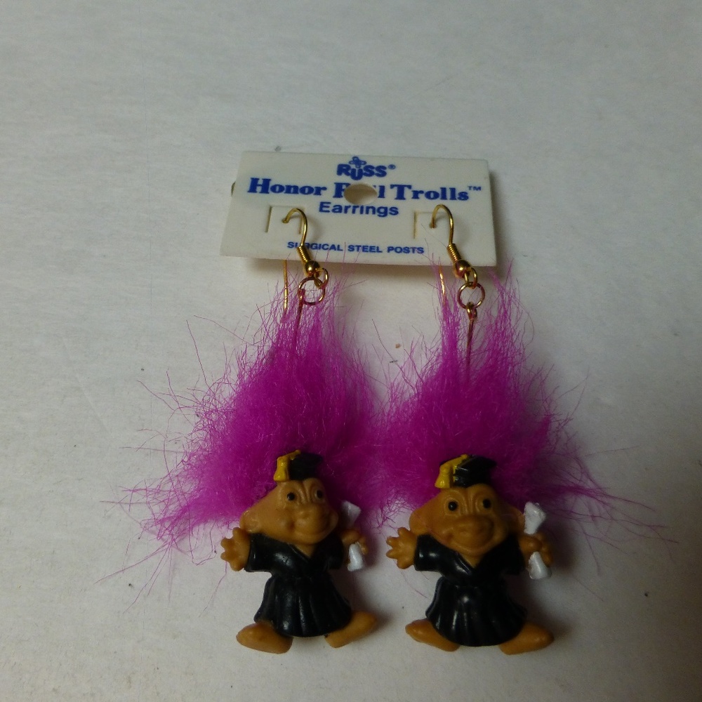 Vintage Troll graduates with diplomasEarri…